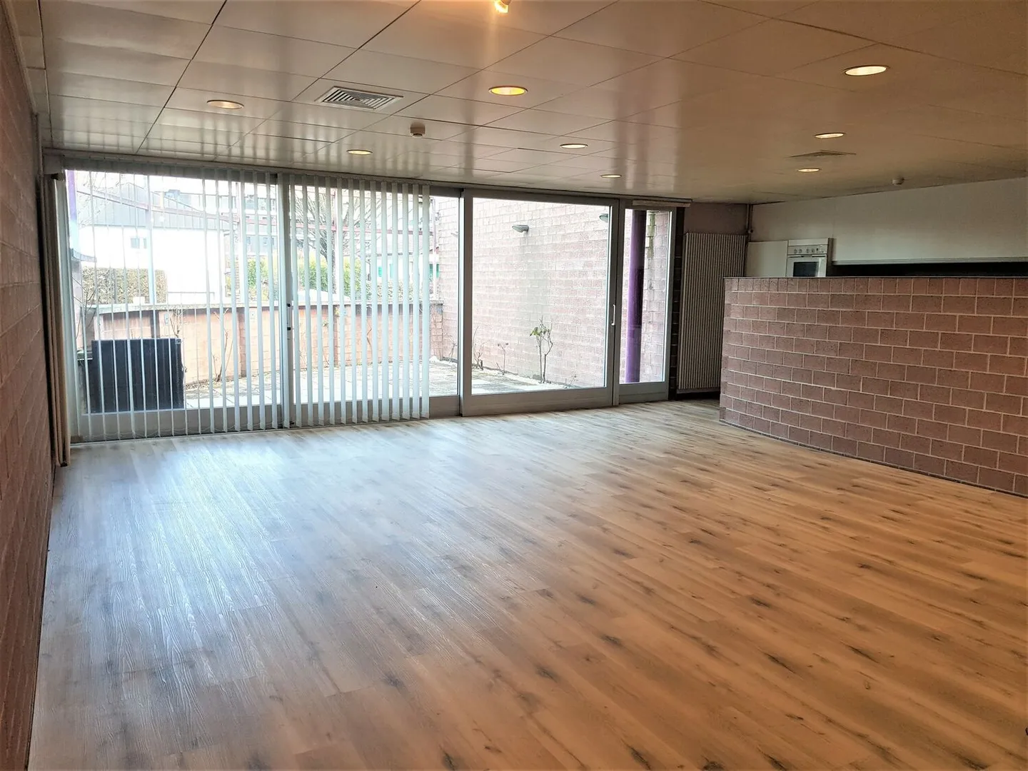 Büro mit Küche und Terrasse - Foto 3 von 10