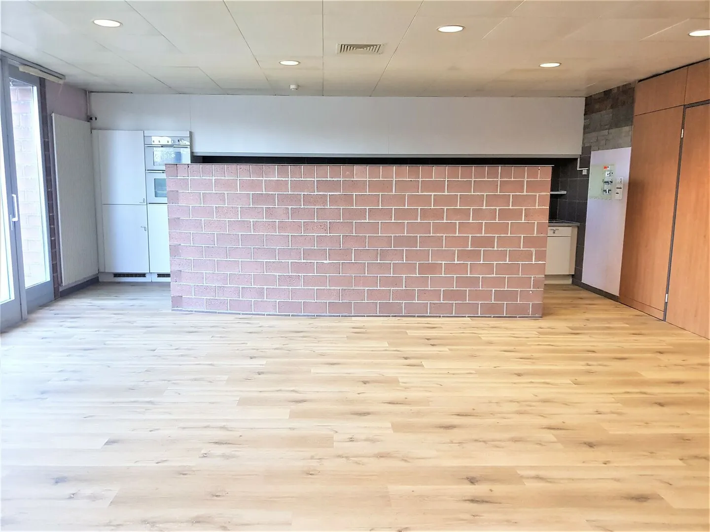 Büro mit Küche und Terrasse - Foto 4 von 10