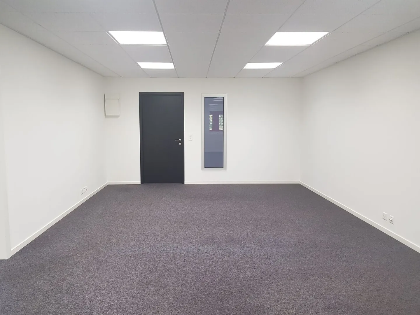 Office 138m² + Storage 8m² in very good condition - Immediately available - Photo 3 of 5