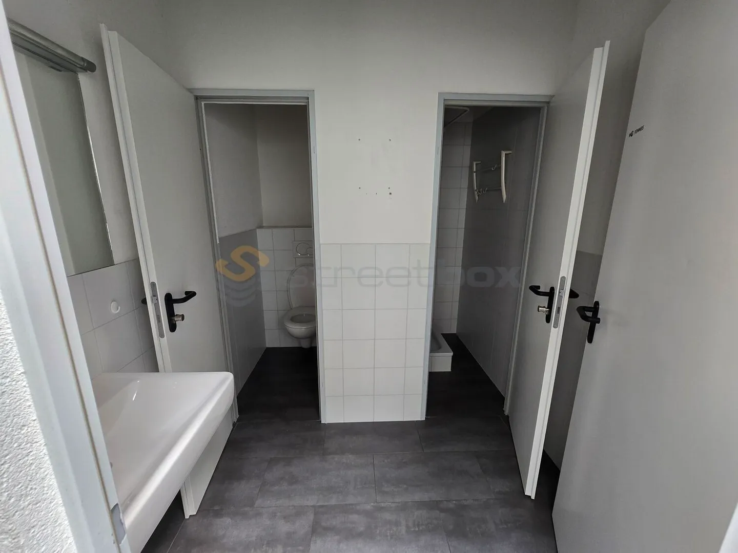 Doppelboxen umgebaut zu Büros - zu vermieten! - Foto 6 von 13