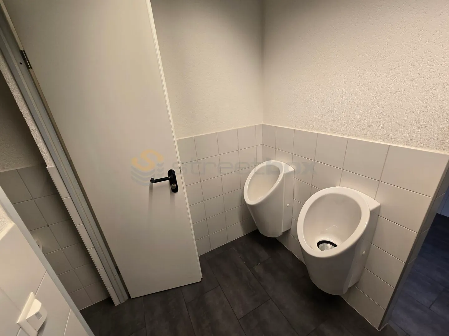 Doppelboxen umgebaut zu Büros - zu vermieten! - Foto 8 von 13