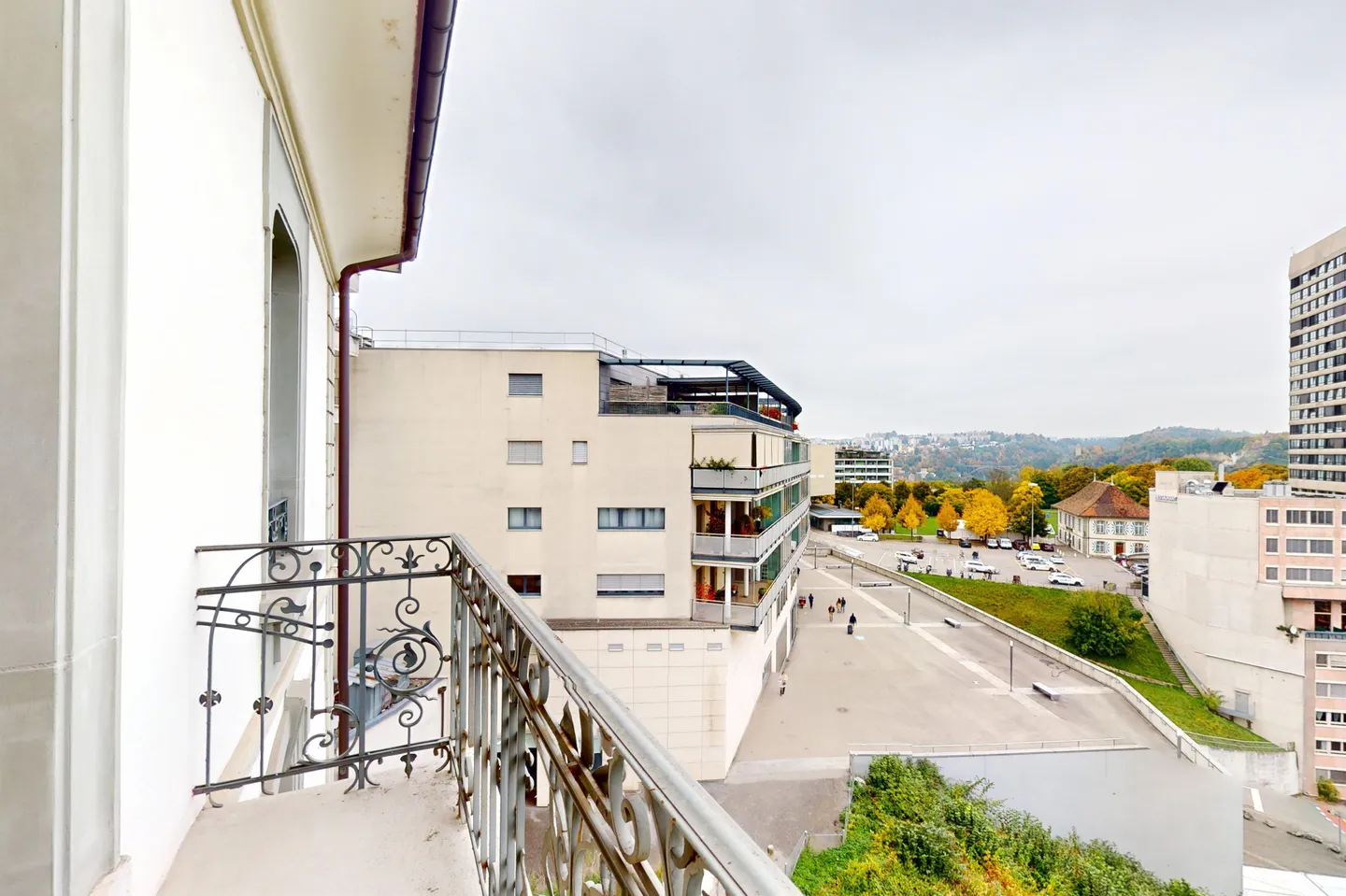 Beautiful bright space in the center of Fribourg - Photo 3 of 9