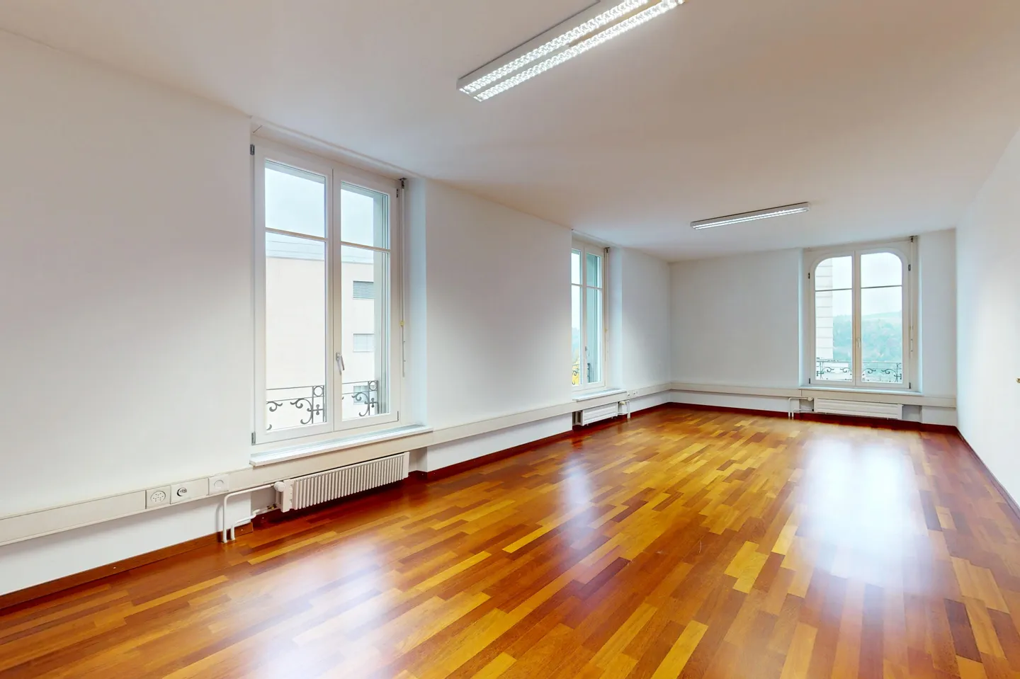 Beautiful bright space in the center of Fribourg - Photo 4 of 9