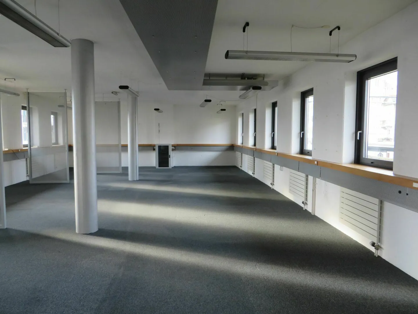 Votre nouvel espace de bureau directement à la gare de Rüti ZH - Photo 8 sur 9