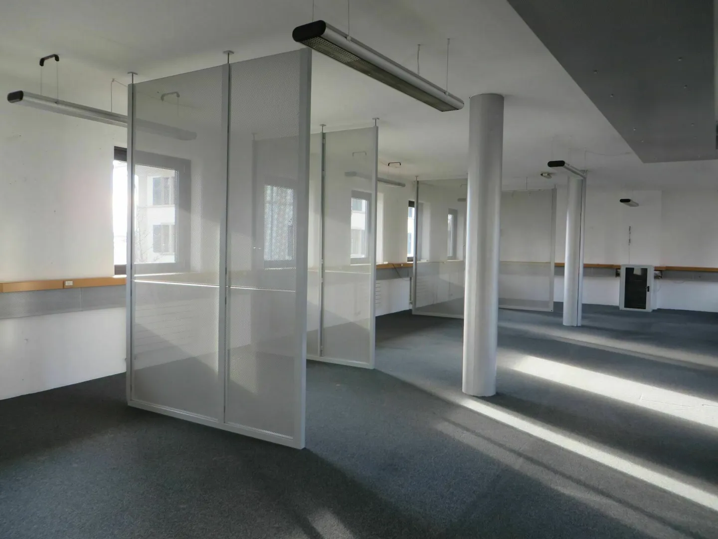 Votre nouvel espace de bureau directement à la gare de Rüti ZH - Photo 7 sur 9