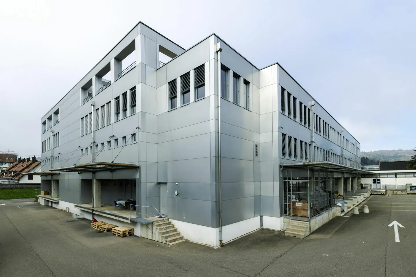 Commercial space directly at the loading ramp - Photo 1 of 8