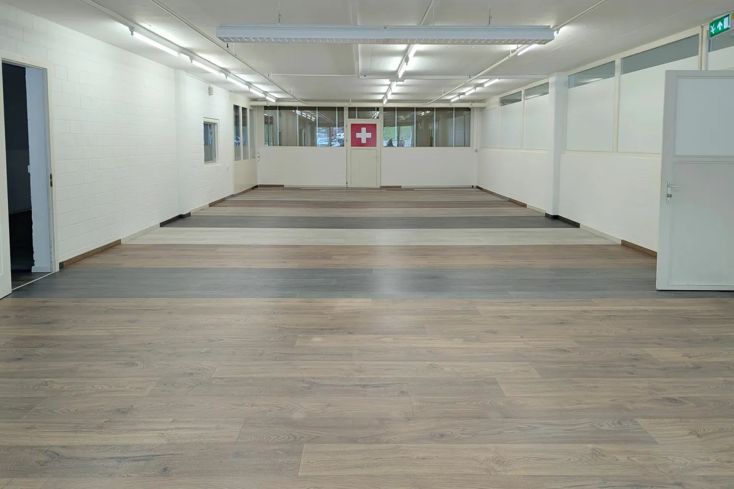 Commercial space directly at the loading ramp - Photo 4 of 8