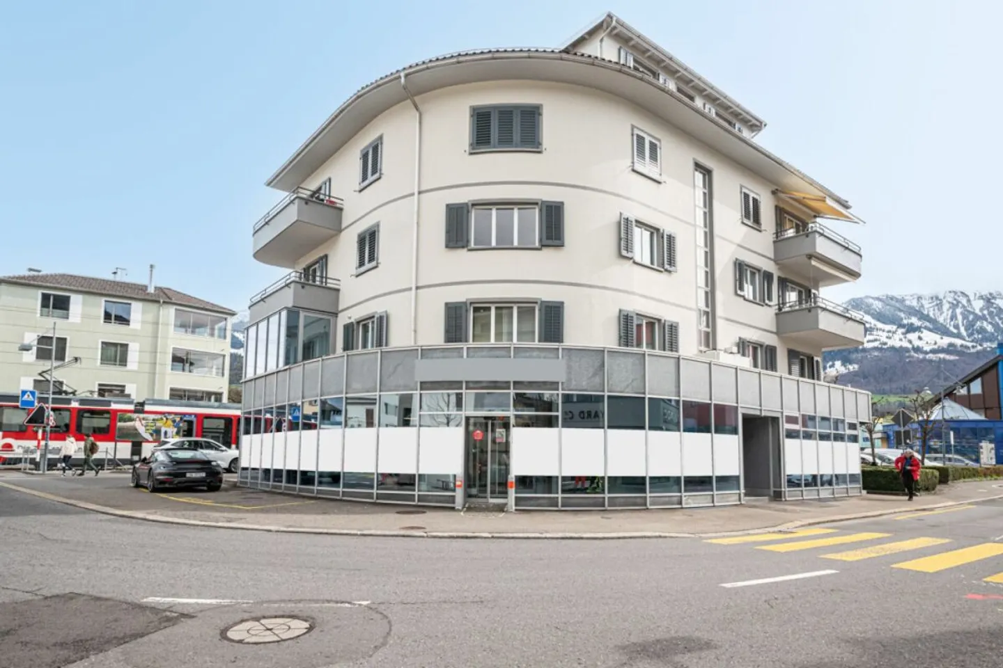 Retail space on the ground floor in the center of Sarnen - Photo 1 of 4