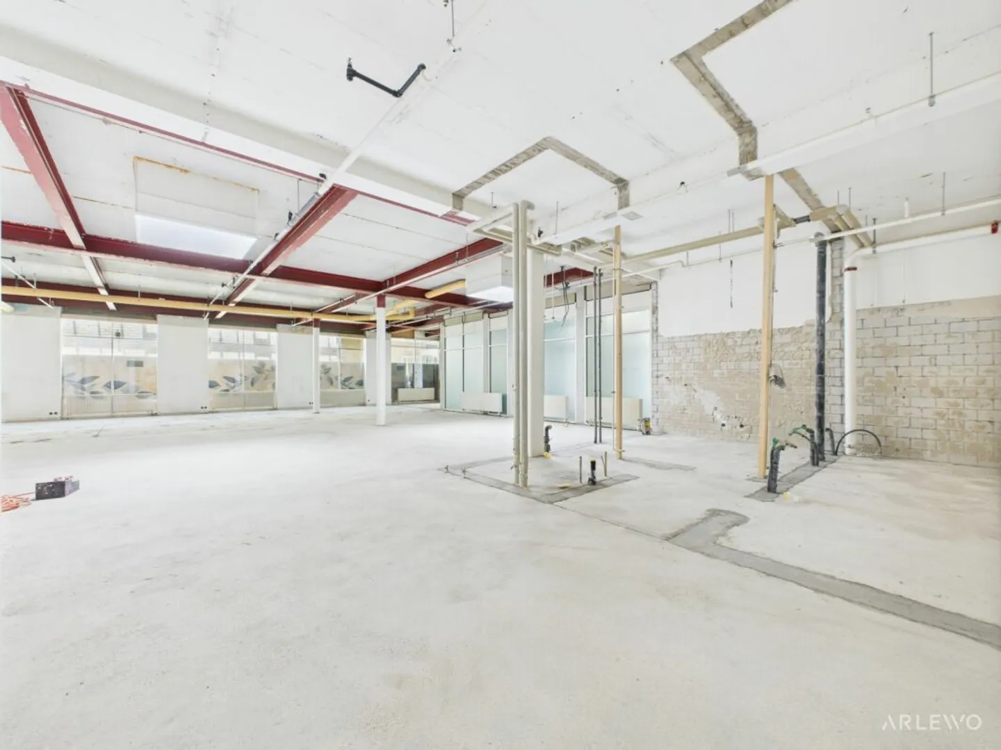 Attractive commercial space in Neudorf-Center Cham - Photo 3 of 8