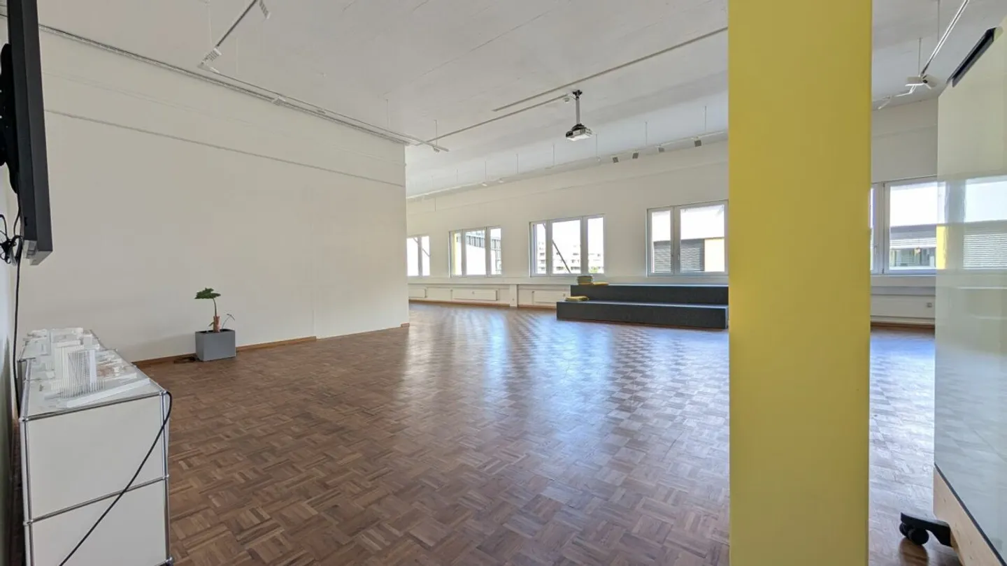 Representative office space with two small offices and modern kitchen - Photo 13 of 13