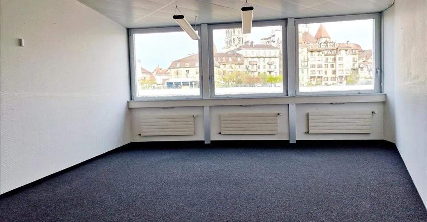 Office 8 rooms - Photo 2 of 6