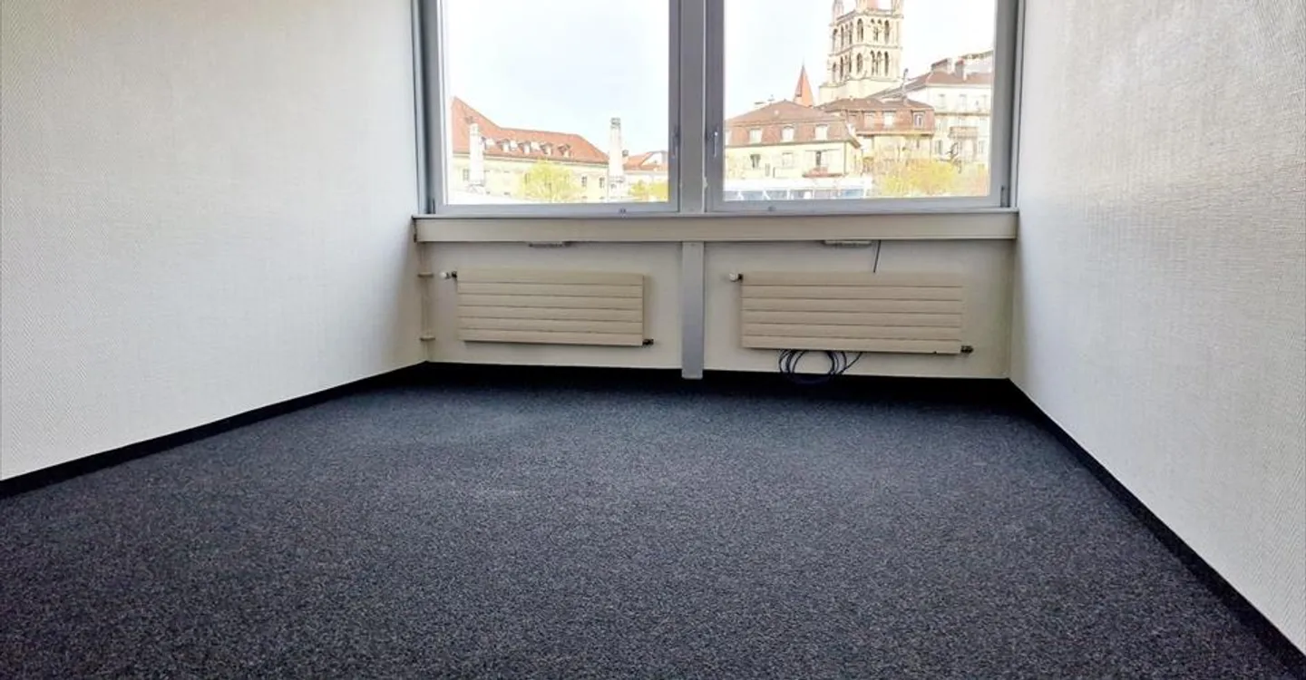 Office 8 rooms - Photo 3 of 6