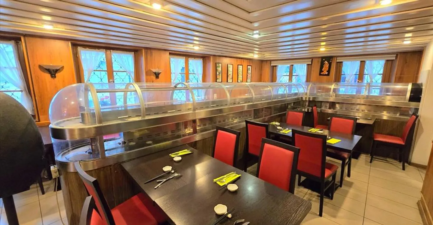 Restaurant - Photo 2 of 8