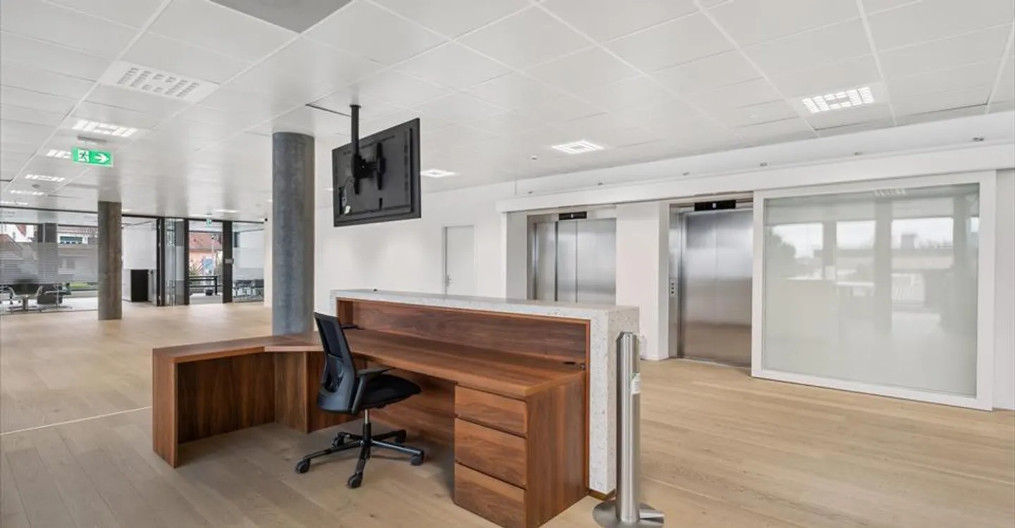 Office - Photo 2 of 10