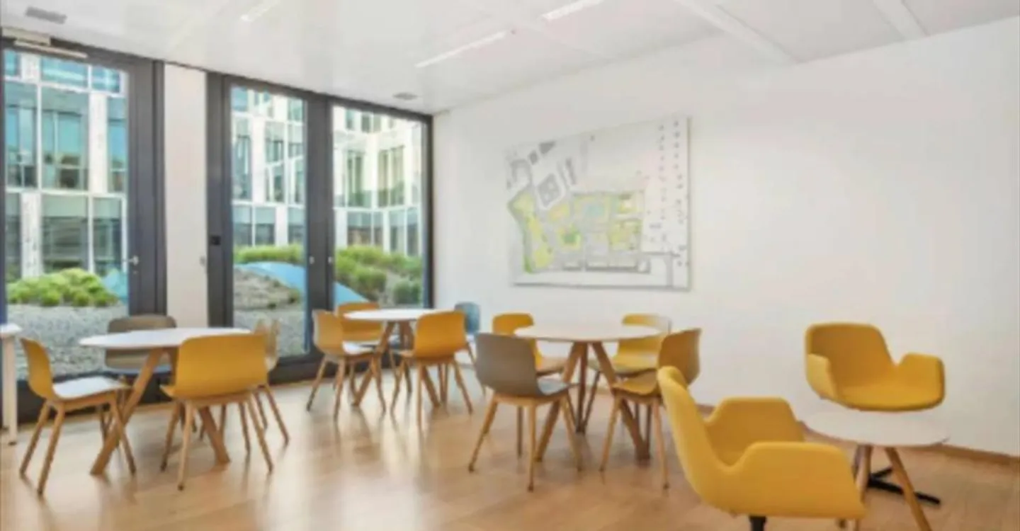 Espace de Bureau Contemporain - Photo 6 sur 9