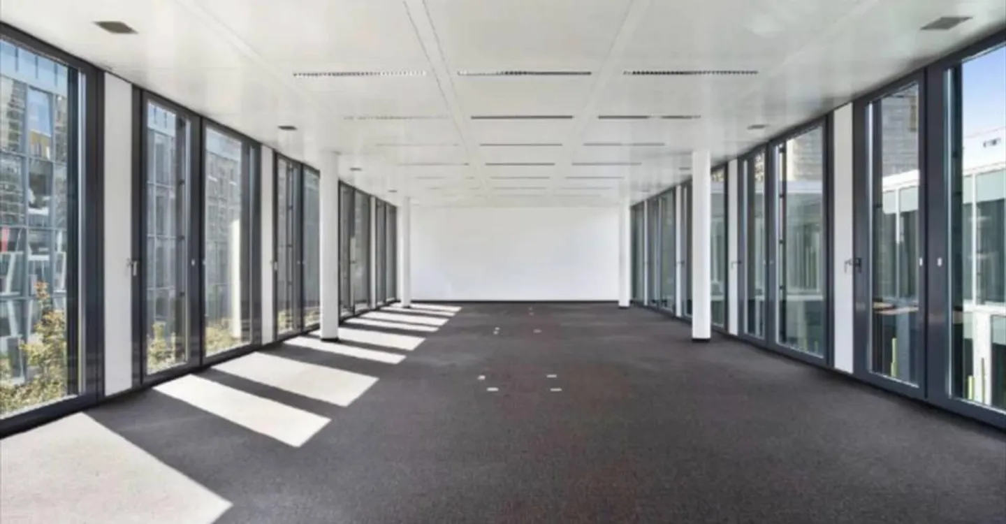 Espace de Bureau Contemporain - Photo 4 sur 9