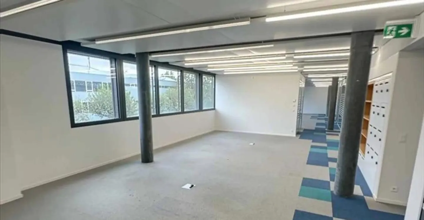 Office - Photo 4 of 7