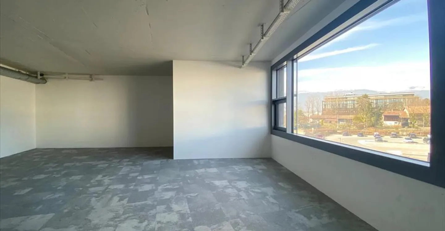 Office - Photo 4 of 9