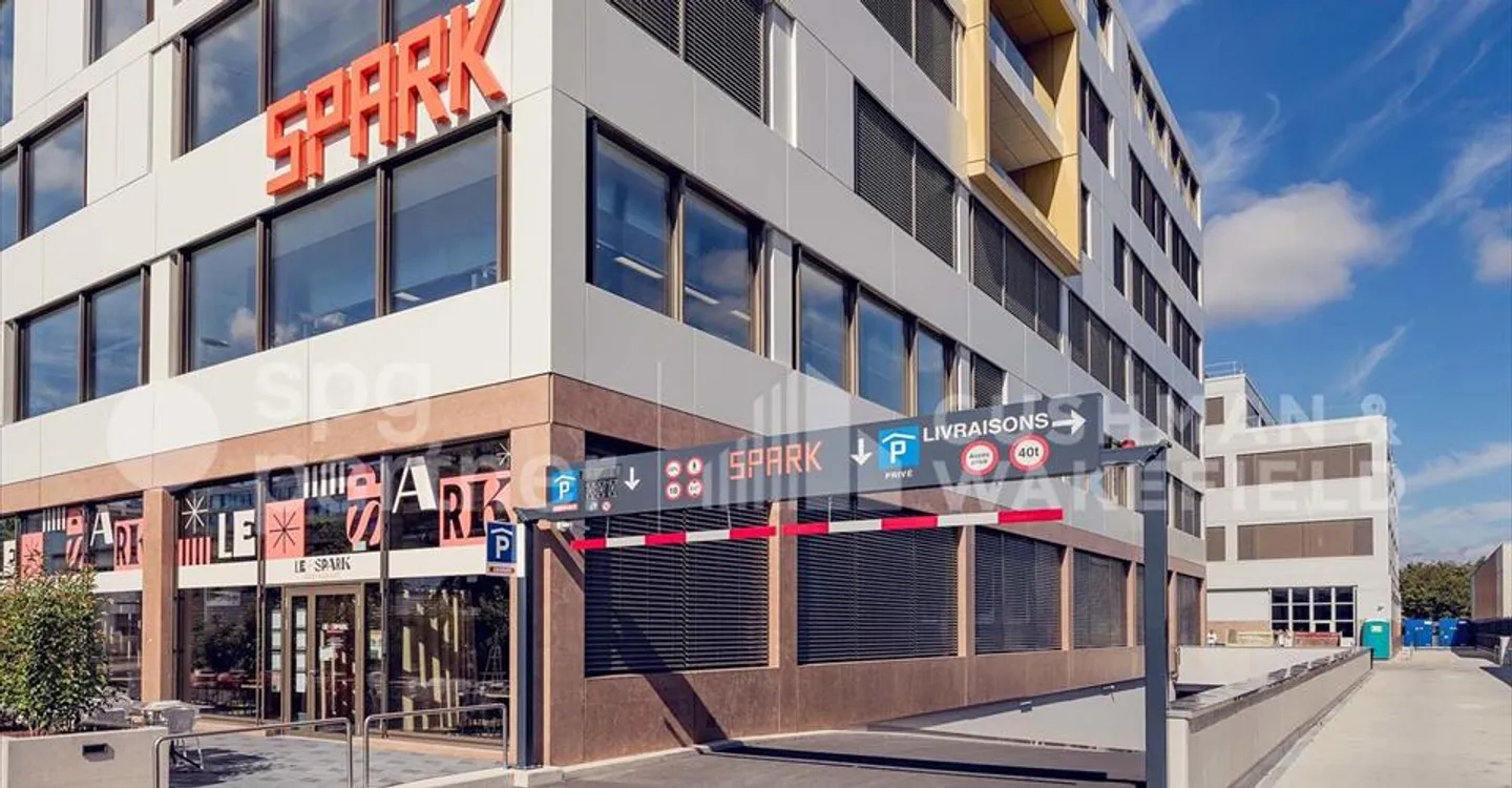 SPARK - Locaux industriels et artisanaux avec terrasse et vue à 180° - Foto 1 von 6