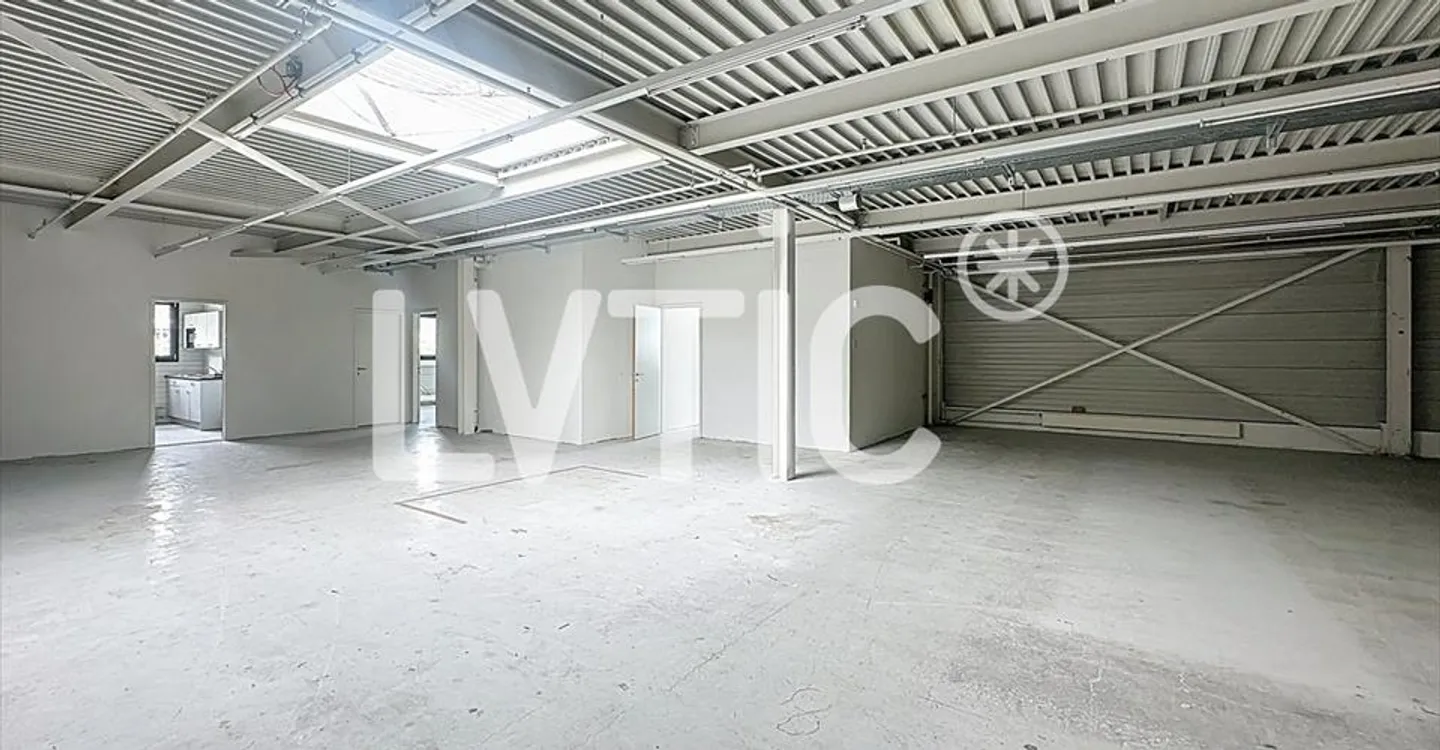 Commerce - Photo 10 of 13