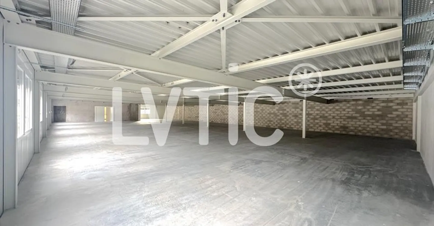 Deposit - Photo 4 of 11