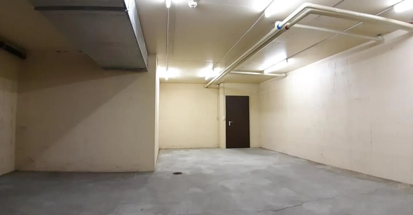 Storage - Photo 5 of 7