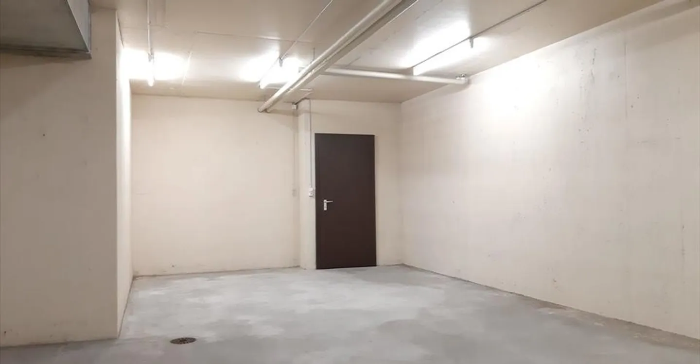 Storage - Photo 6 of 7