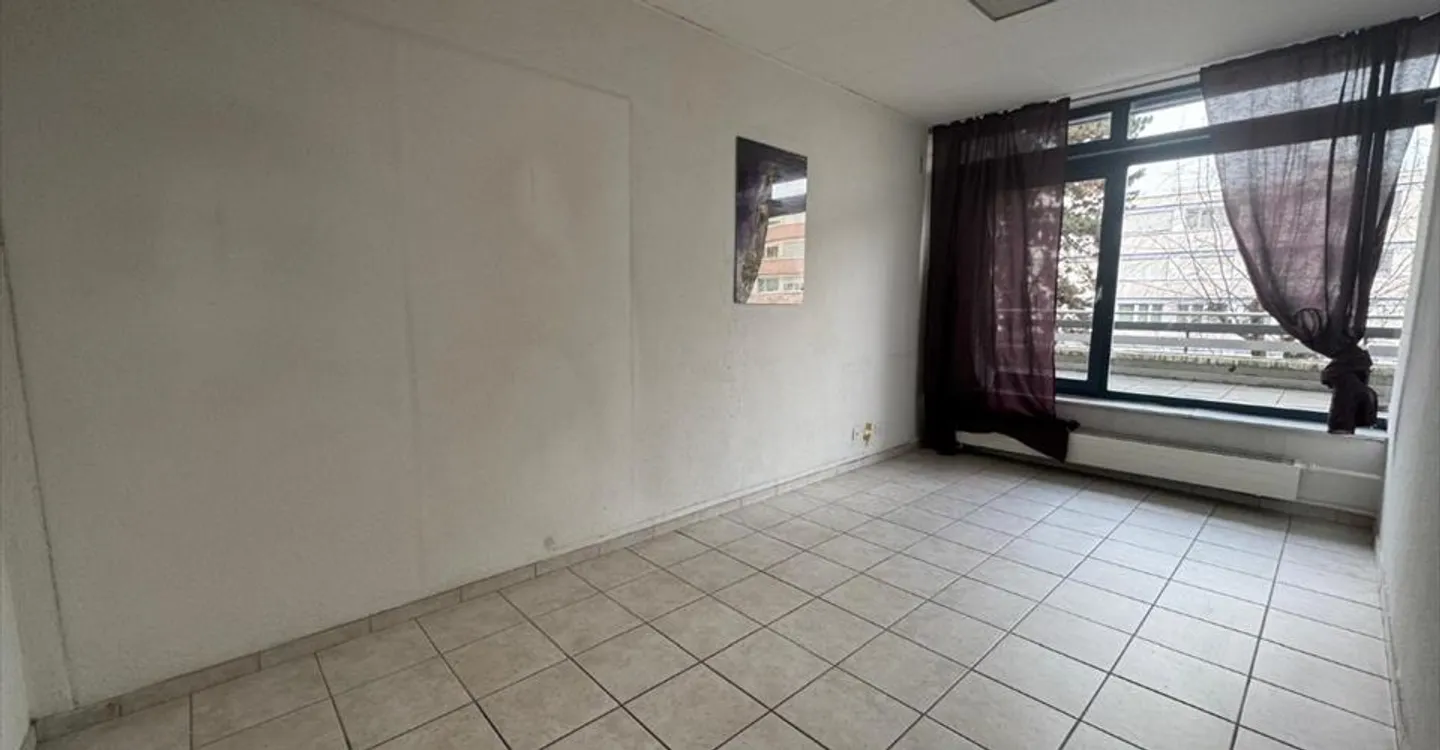 Deposit - Photo 6 of 8