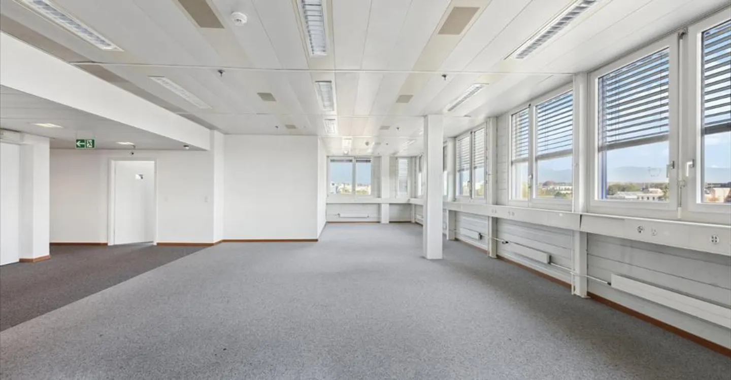 Office - Photo 2 of 7