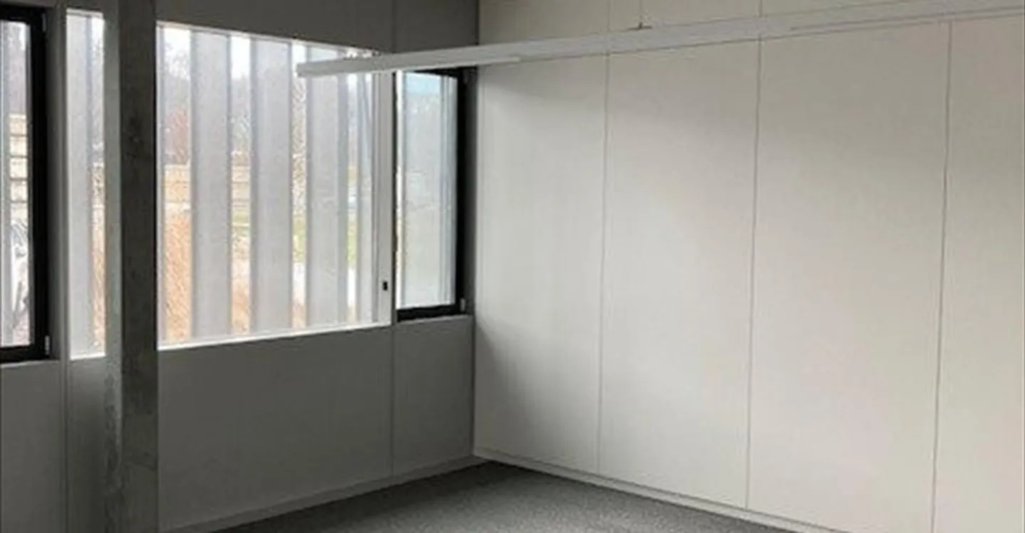 Bureau - Foto 1 von 5