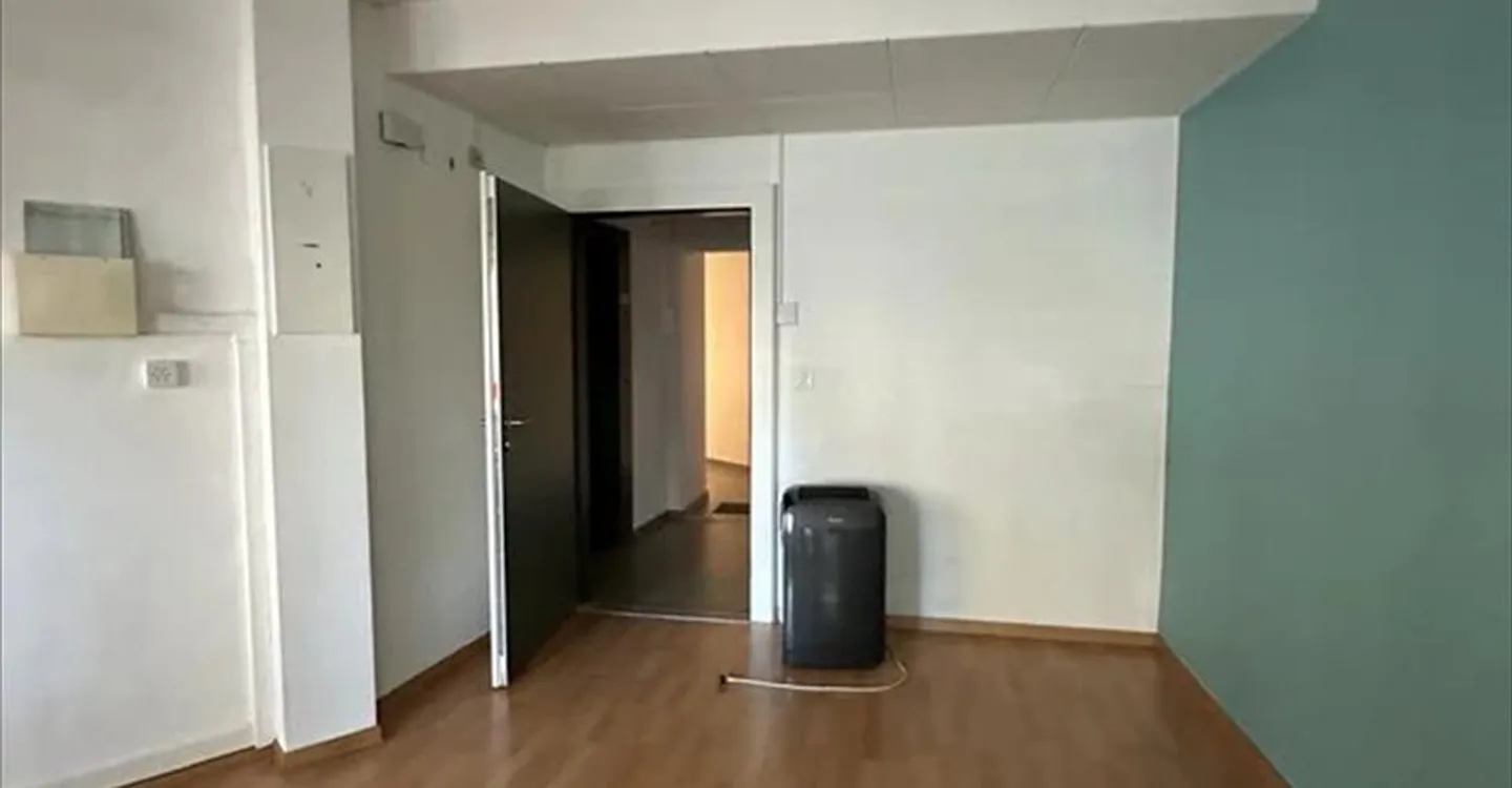 Espace Commercial en Emplacement Privilégié - Photo 6 sur 7