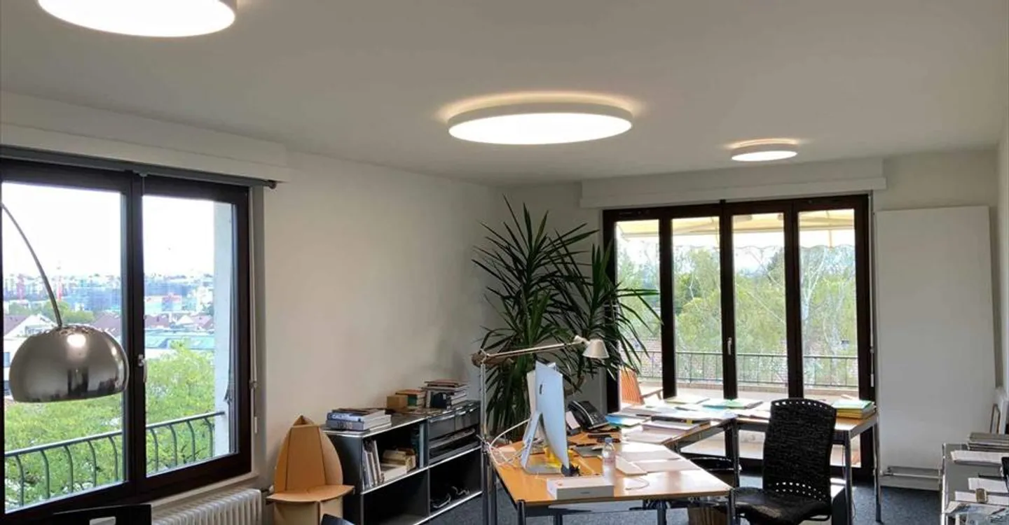 Bureau Élégant avec Vue - Photo 3 sur 6