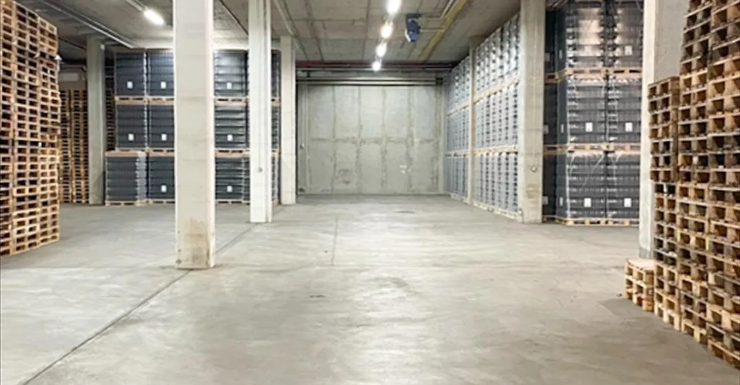 Deposit - Photo 2 of 4