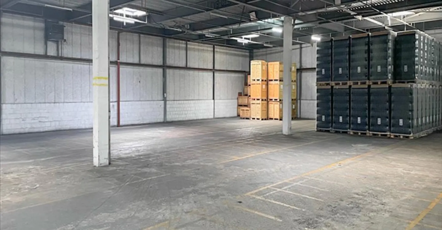 Deposit - Photo 4 of 4