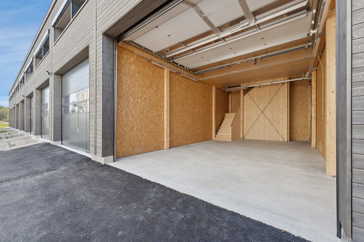 Moderne Gewerbeboxen in Lyss – Flexibel und ideal gelegen - Photo 3 sur 7