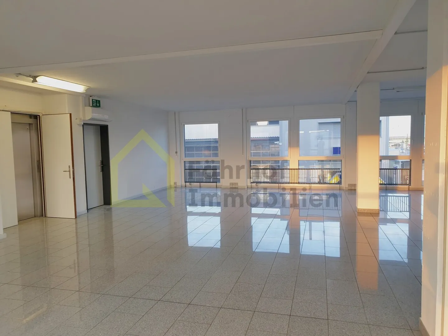 Espace de bureau moderne à Egerkingen - Photo 2 sur 12