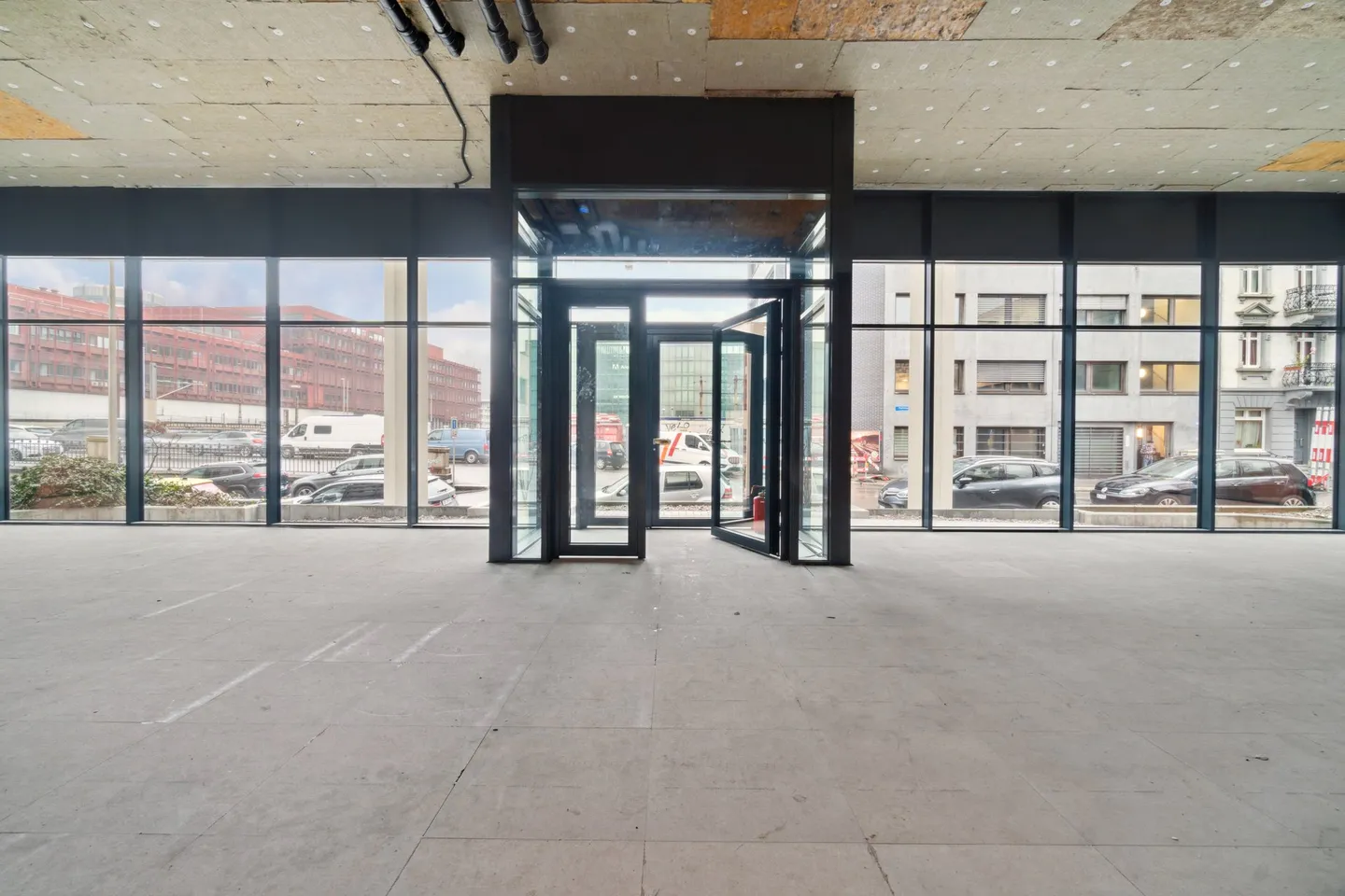Does your concept need space? We have 215.90 m² in a prime location! - Photo 9 of 12