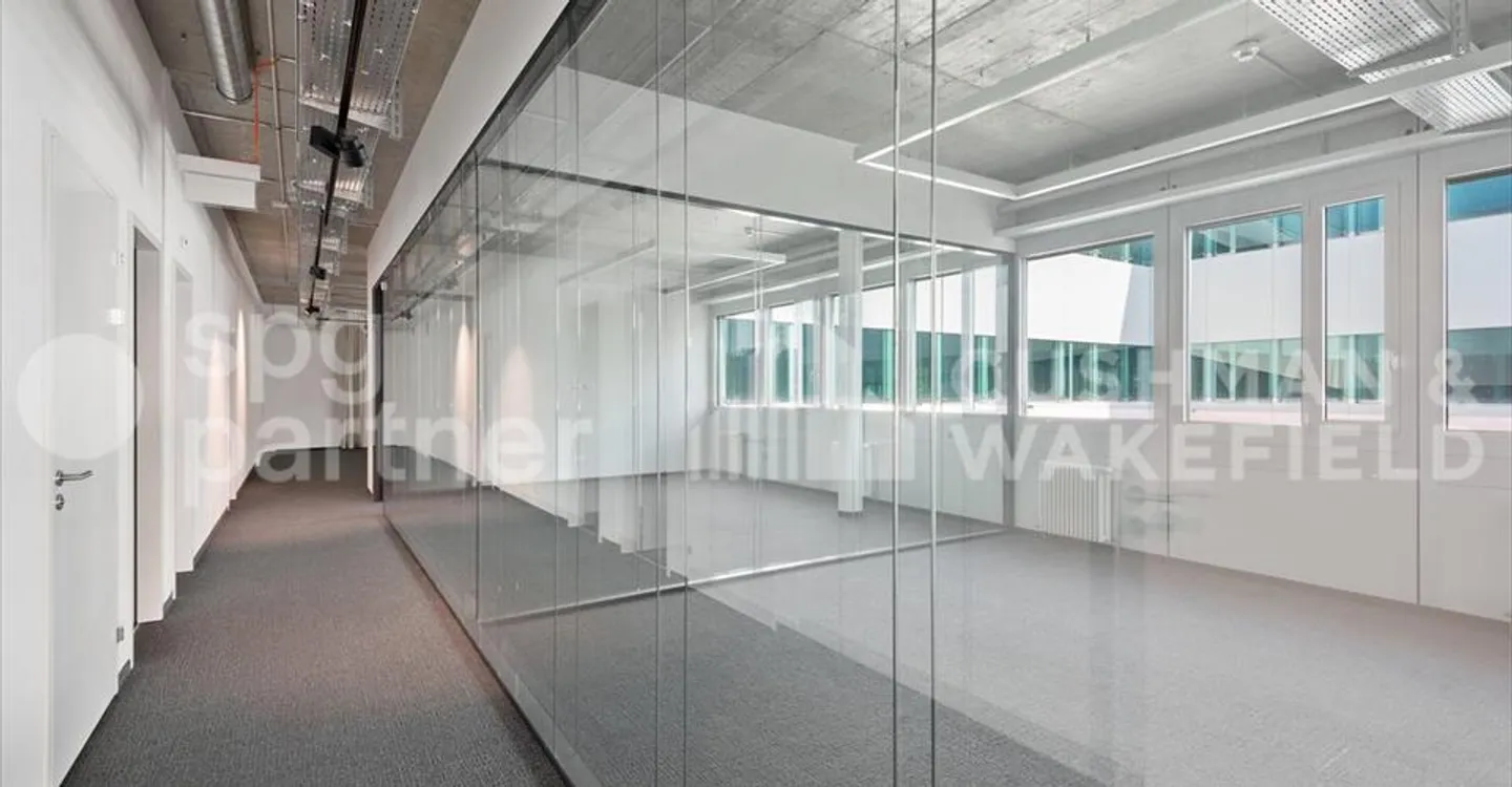 Espace de Bureau Moderne à Y-Parc - Photo 4 sur 10