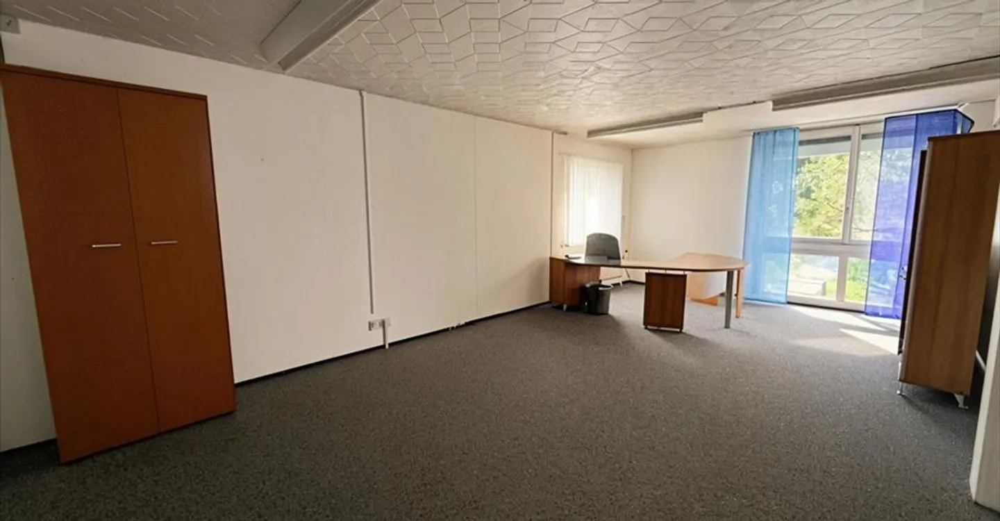 Espace Commercial à La Chaux-de-Fonds - Photo 5 sur 7