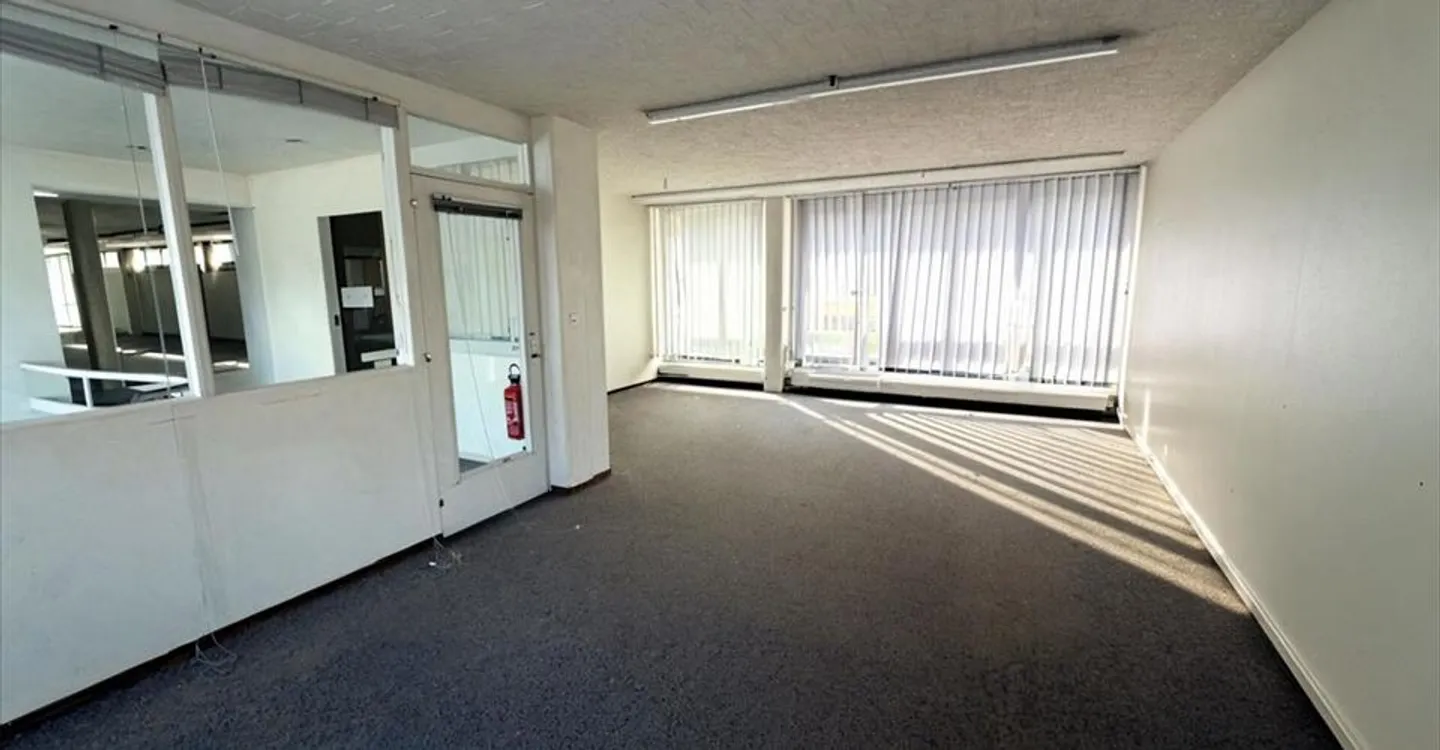 Espace Commercial à La Chaux-de-Fonds - Photo 3 sur 7