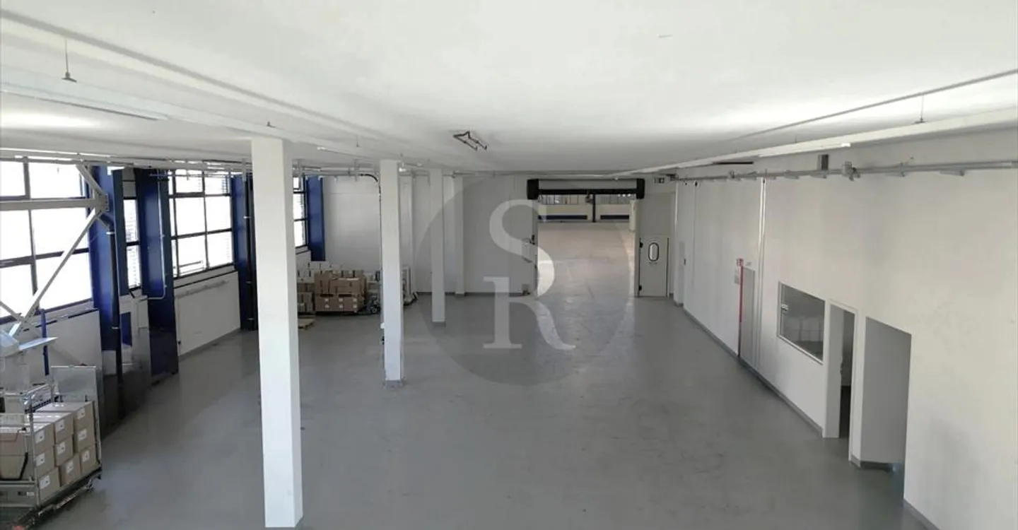 Industrial Space - Photo 8 of 9