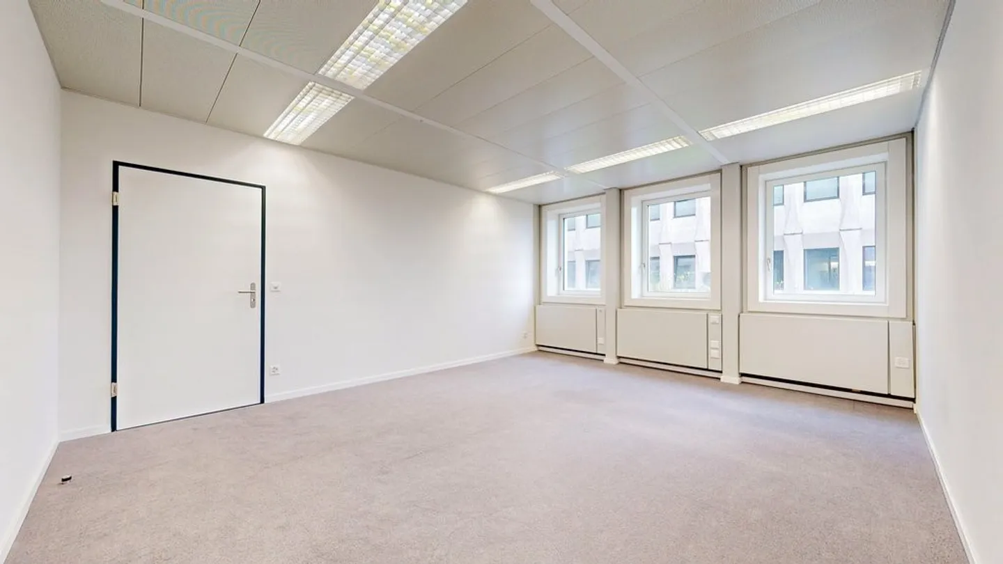 Spazio ufficio centrale per start-up e aziende consolidate - Foto 3 di 7
