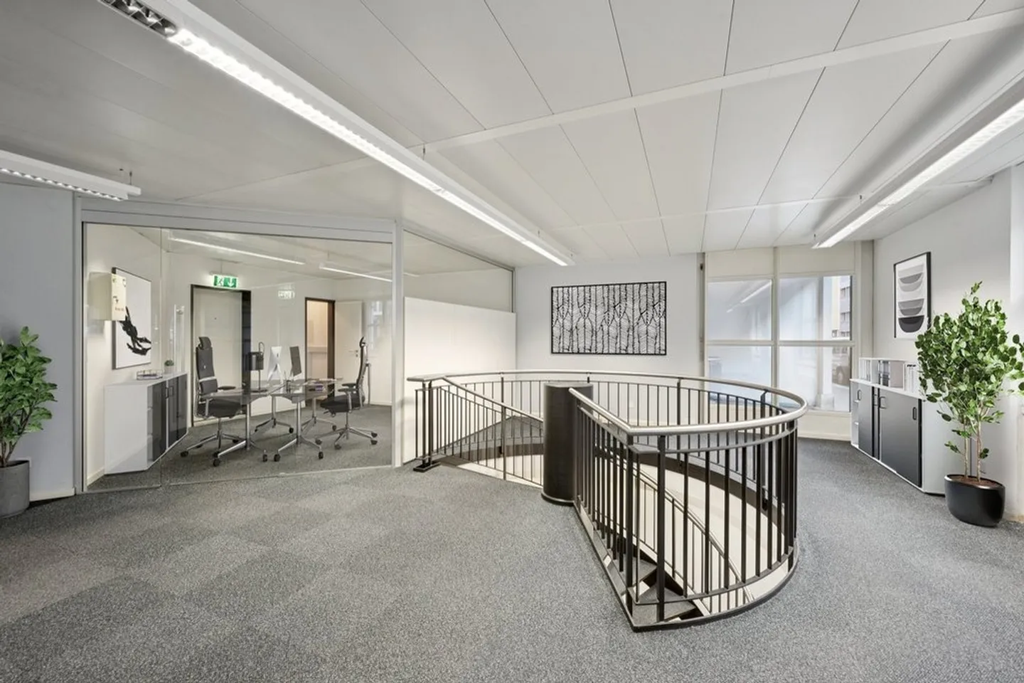 Attraktive EG-Fläche für Büro oder Gewerbe in bester Lage - Photo 6 sur 12