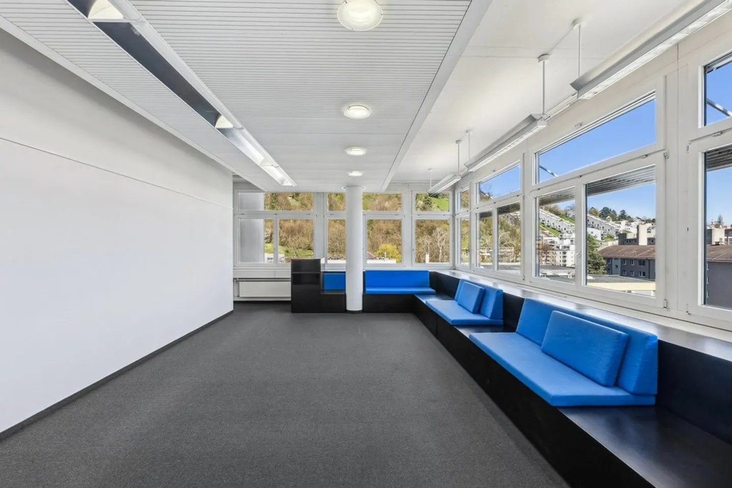 Bereit für Ihren Neustart ! Ausgebaute Bürofläche im 3. Obergeschoss - Photo 4 sur 7