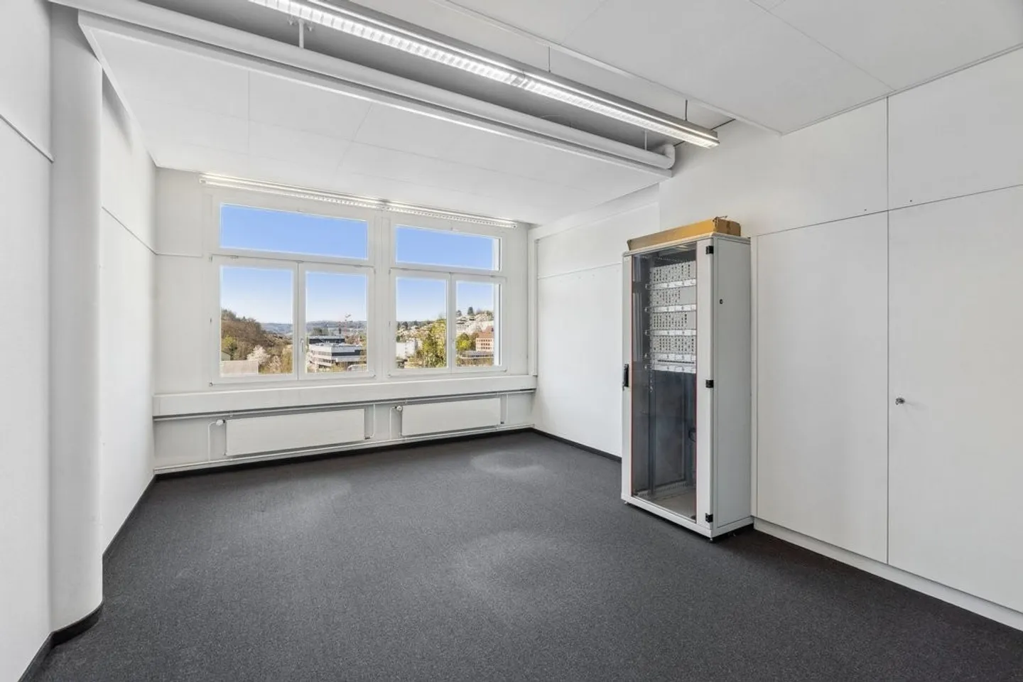 Bereit für Ihren Neustart ! Ausgebaute Bürofläche im 3. Obergeschoss - Photo 6 sur 7