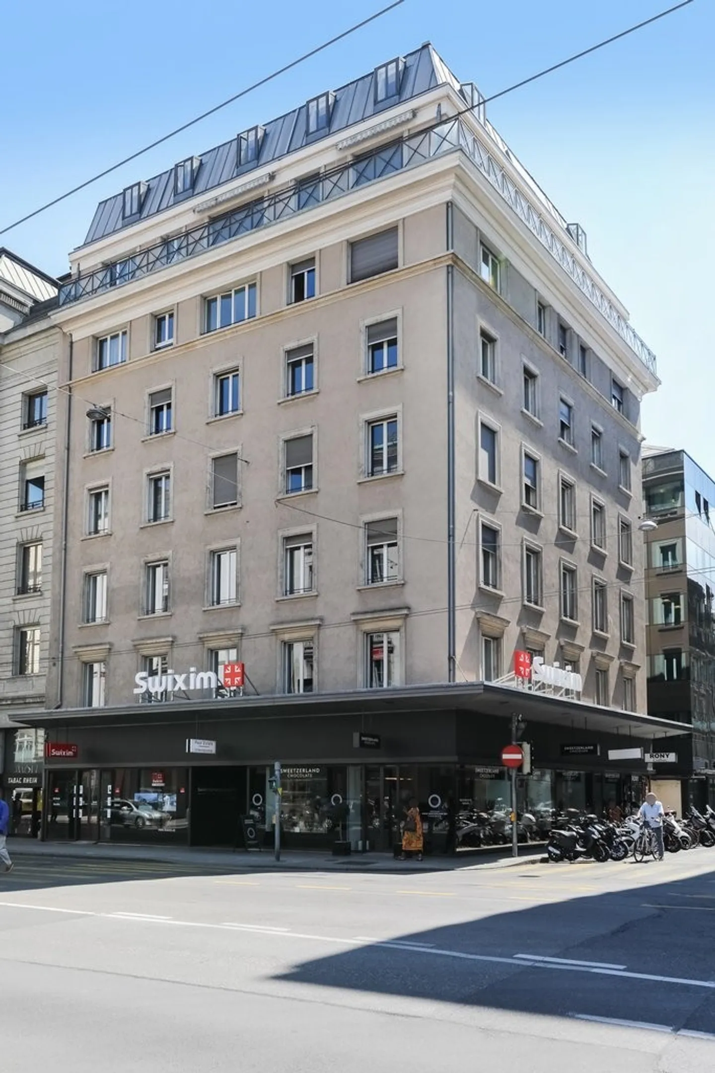 Charming arcade of 30 m2 for rent - Photo 1 of 5