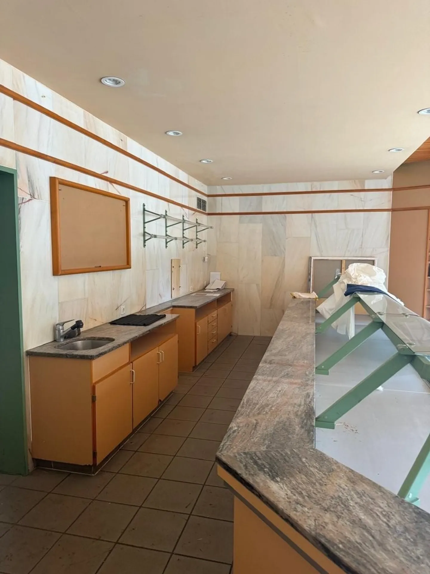Retail space in the village center of Zumikon - limited until 28.02.2027 - Photo 3 of 3