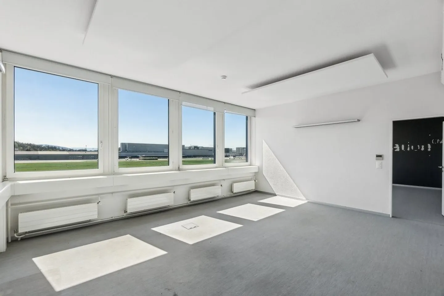 Espace de bureau dans un emplacement central - Limité jusqu'en décembre 2030 - Photo 6 sur 11