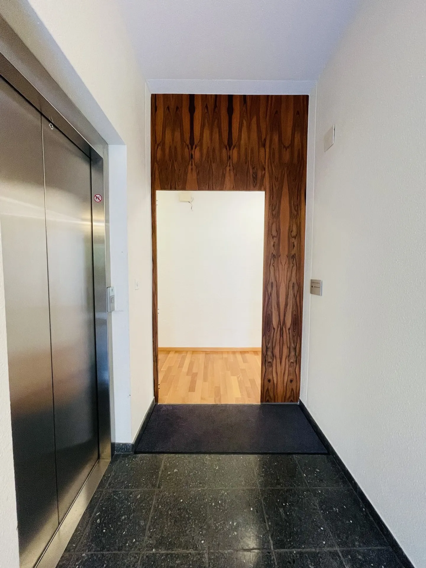 Espace de bureau charmant directement à la gare de Selnau - Photo 3 sur 13