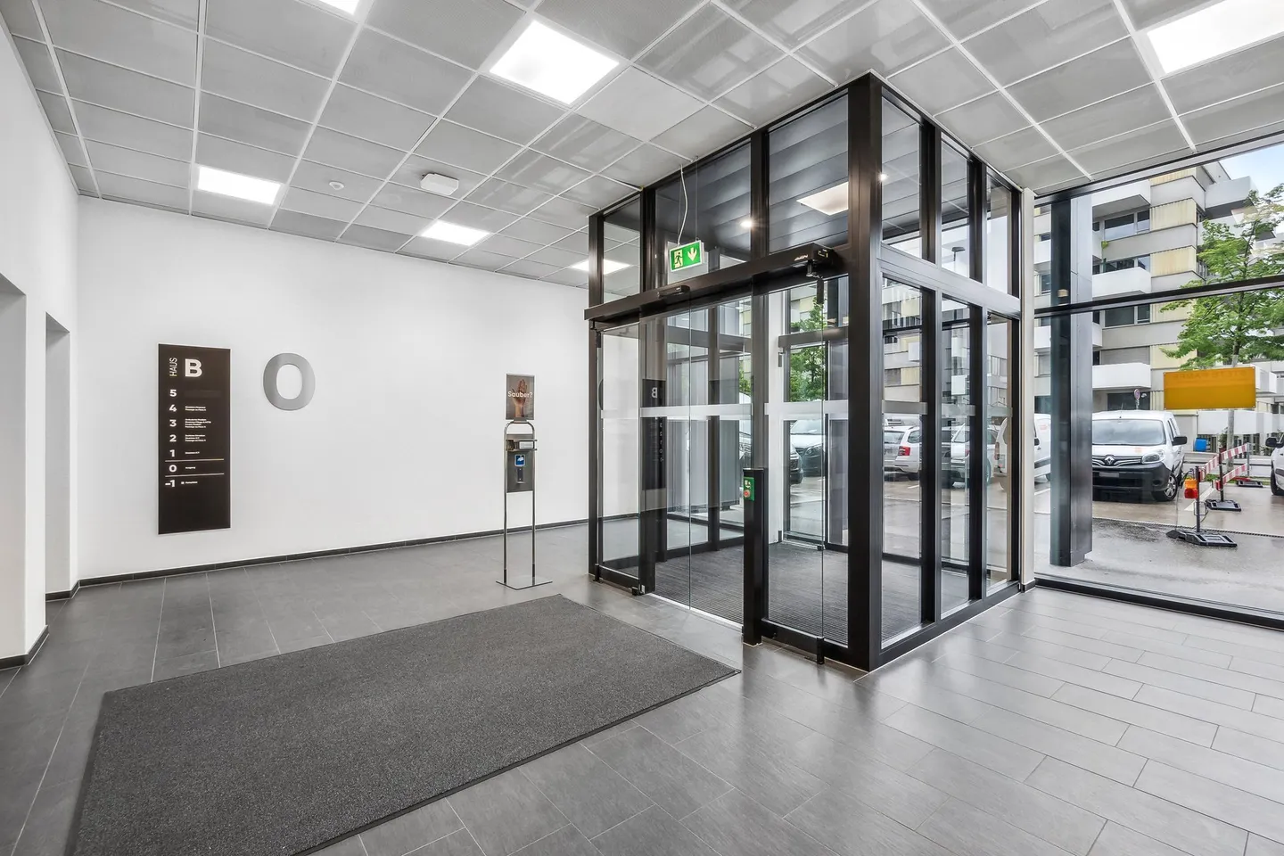 Your modern office space within walking distance to Stettbach train station! - Photo 2 of 11